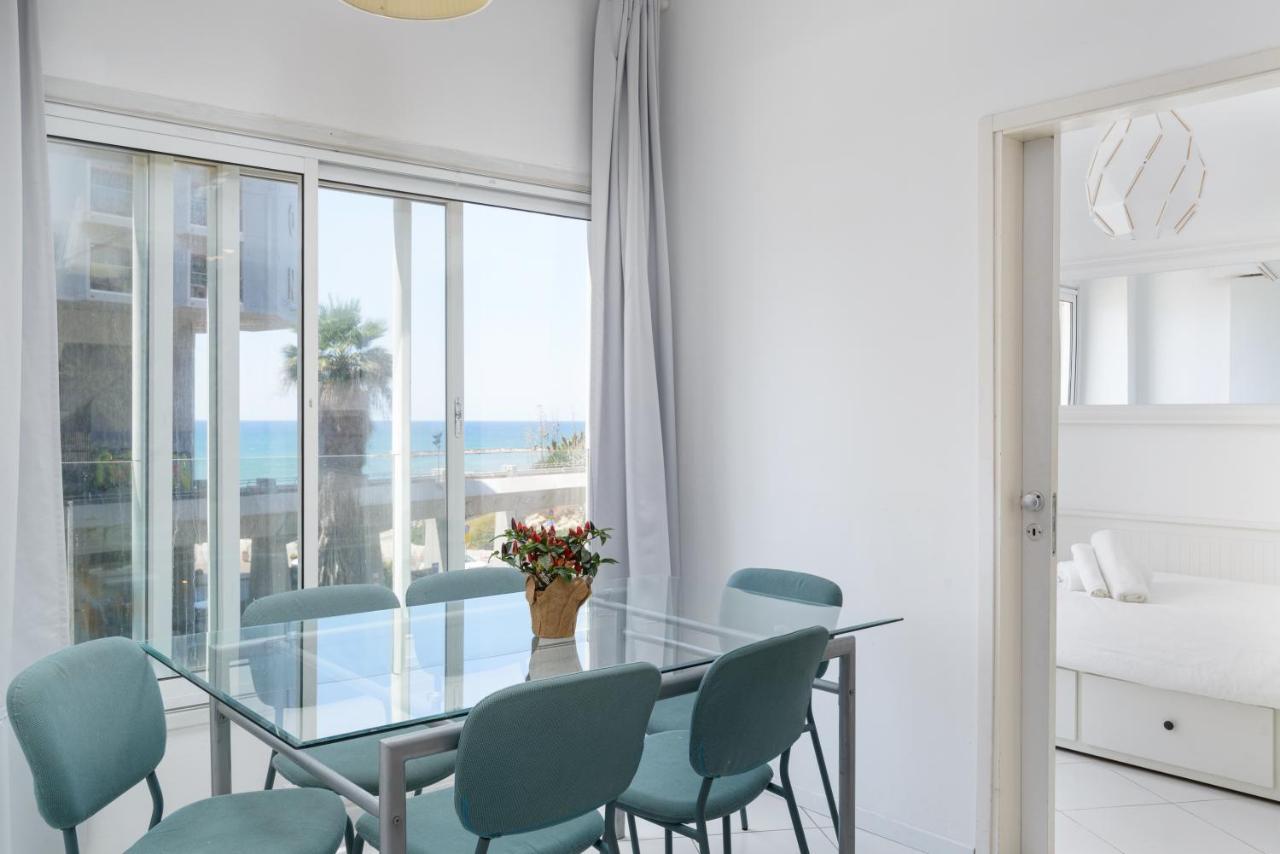 Sea View 2 Bedroom Apartment With Bomb Shelter Тель-Авив Экстерьер фото