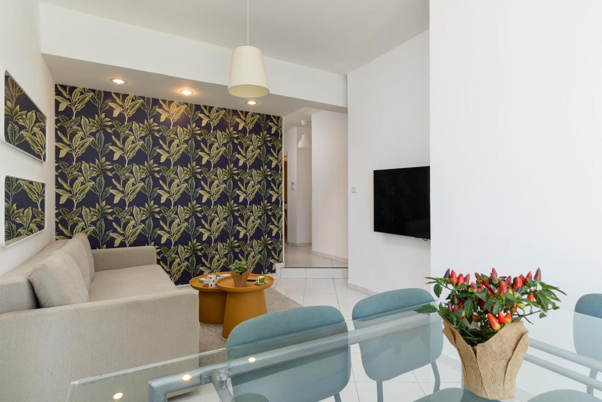 Sea View 2 Bedroom Apartment With Bomb Shelter Тель-Авив Экстерьер фото