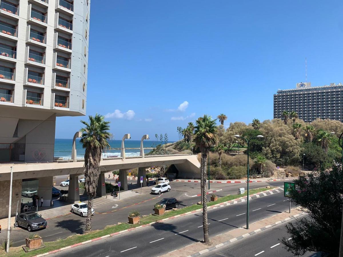 Sea View 2 Bedroom Apartment With Bomb Shelter Тель-Авив Экстерьер фото